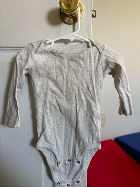 Essential Long-Sleeve Grey Baby Bodysuit